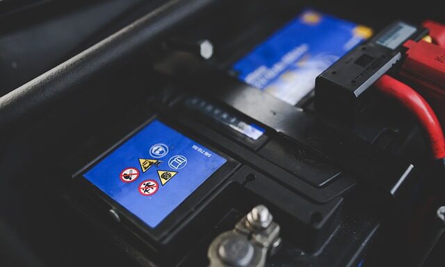 Ile wytrzymuje bateria w Mitsubishi Outlander?